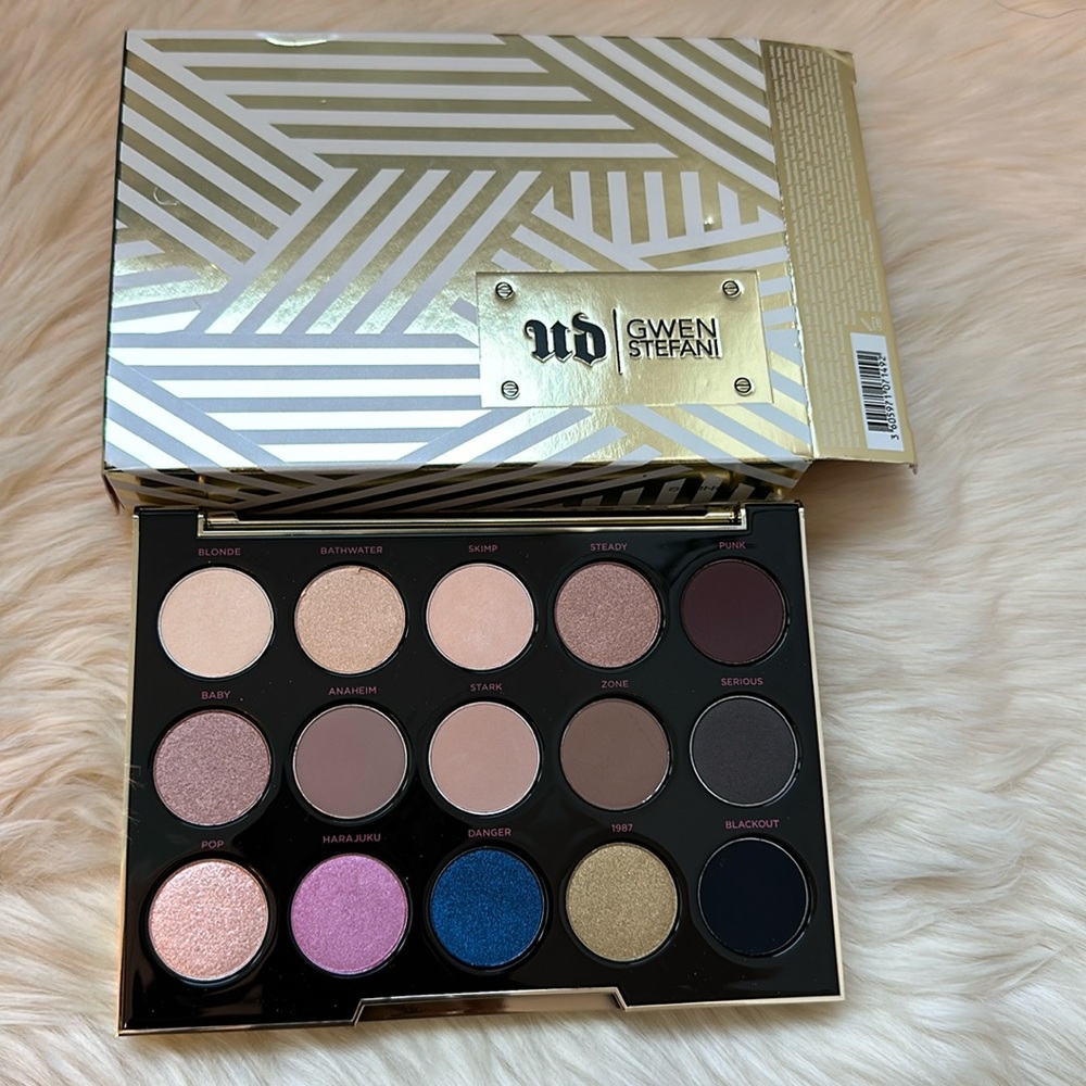 Urban Decay Gwen Stefani Eyeshadow Palette